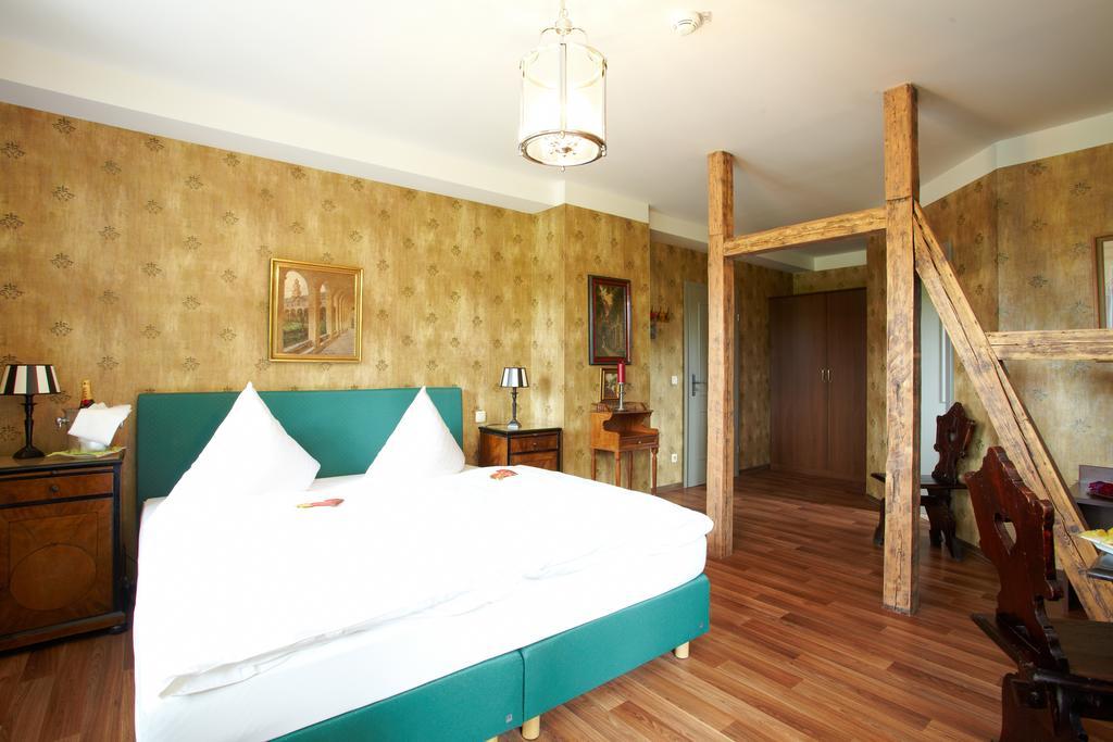 Gastwirtschaft & Hotel Hallescher Anger 나움부르크 외부 사진